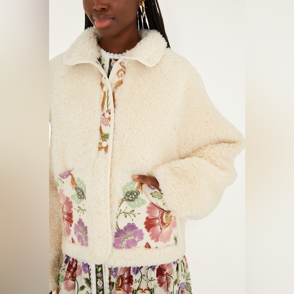 Farm Rio: Cream Rococo Flowers Bomber
Fleece Jacket - Picture 4 of 14